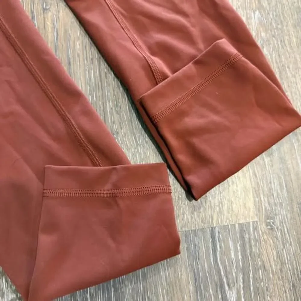 Lululemon size 4 leggings